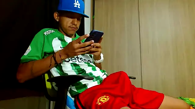 skinny23cm online show from March 22, 2025, 10:06 am