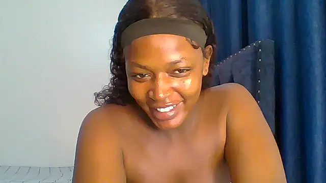 Snapshot of Curvy_Scarlet chatting on September 22, 2025, 5:15 pm Curvy Scarlet online show from September 22, 2025, 5:15 pm