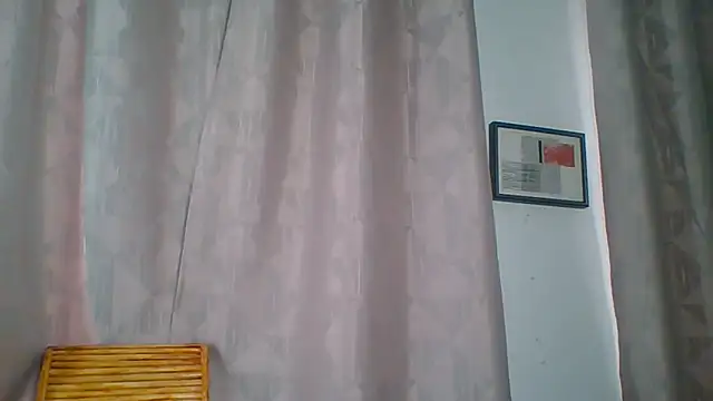 Snapshot of Curvy_Scarlet chatting on October 26, 2025, 1:06 pm Curvy Scarlet online show from October 26, 2025, 1:06 pm