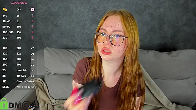 Roxy Sunnny online show from September 27, 2025, 8:30 am