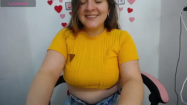 Pregnant Kloe online show from June 10, 2026, 12:44 am
