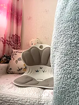 Alicia066 online show from December 2, 2025, 5:35 am