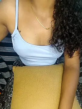 Snapshot of Tamilpallavi chatting on September 18, 2025, 5:53 am Tamilpallavi online show from September 18, 2025, 5:53 am