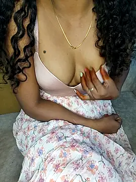 Snapshot of Tamilpallavi chatting on November 15, 2025, 2:20 am Tamilpallavi online show from November 15, 2025, 2:20 am