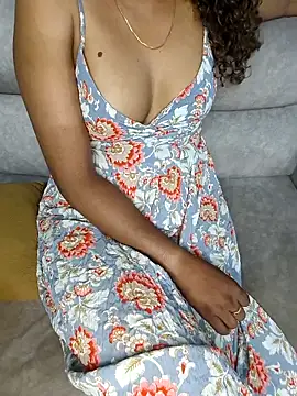 Tamilpallavi online show from April 4, 2026, 2:10 am