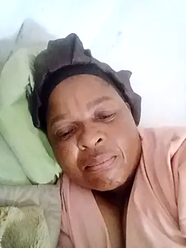 Love-Racheal75 online show from December 23, 2025, 3:59 am