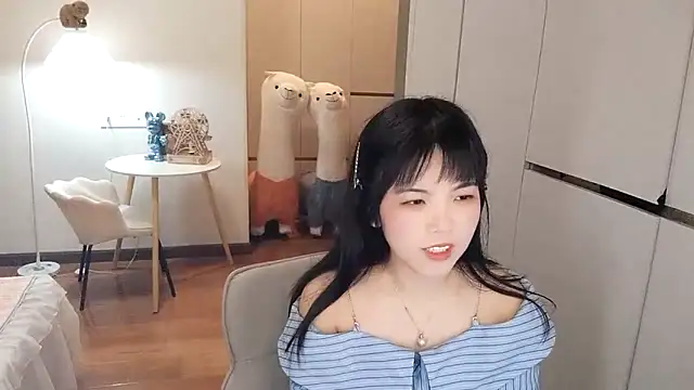 XiaoAnQi online show from October 8, 2025, 10:02 am