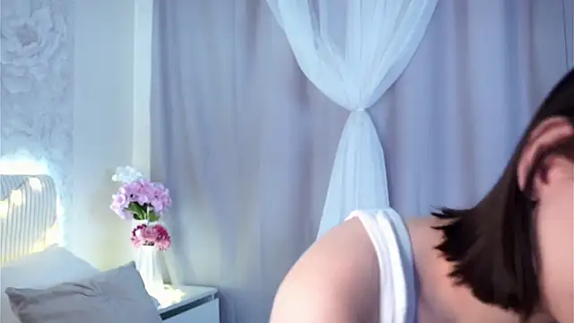 FalineBeacher online show from April 17, 2026, 2:36 am