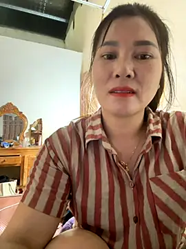 Moan Mary online show from October 8, 2025, 7:50 am