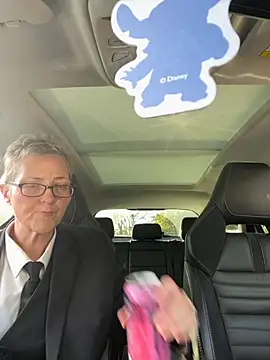 Curvy-Jinx online show from November 13, 2025, 1:10 pm