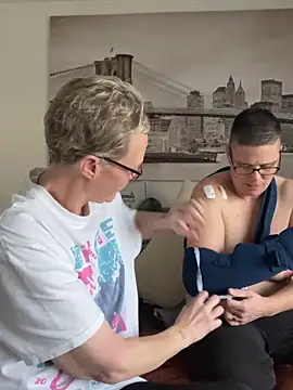 Curvy-Jinx online show from November 24, 2025, 8:36 am