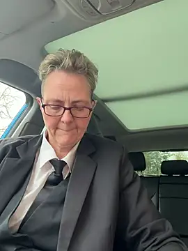 Curvy-Jinx online show from April 2, 2026, 10:13 am