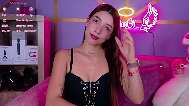 Snapshot of Chloegi__ chatting on October 27, 2025, 10:58 pm Chloegi online show from October 27, 2025, 10:58 pm