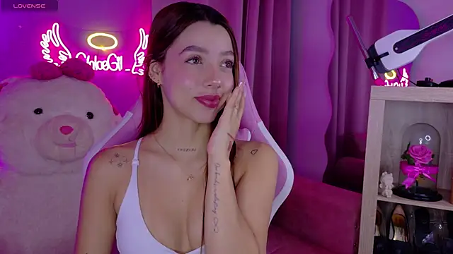 Snapshot of Chloegi__ chatting on February 12, 2026, 9:04 am Chloegi online show from February 12, 2026, 9:04 am