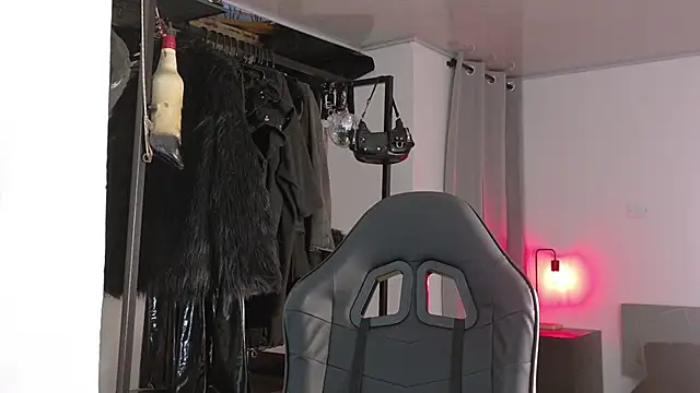 Snapshot of Angelabl0odborne chatting on September 25, 2025, 10:57 pm Angelabl0odborne online show from September 25, 2025, 10:57 pm