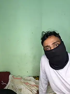 Snapshot of renu_143 chatting on November 6, 2025, 12:28 pm renu 143 online show from November 6, 2025, 12:28 pm