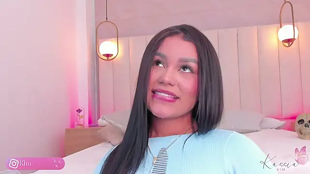 Snapshot of kassia_kim chatting on October 27, 2025, 4:27 am kassia kim online show from October 27, 2025, 4:27 am