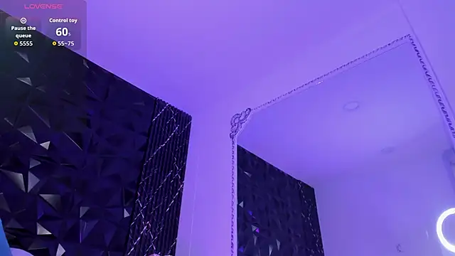 Snapshot of katierouge_ chatting on October 29, 2025, 6:04 am katierouge online show from October 29, 2025, 6:04 am