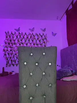 Dominic Schmit01 online show from October 5, 2025, 1:15 am