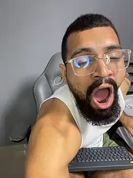 vincentjaxon online show from March 18, 2026, 11:57 am