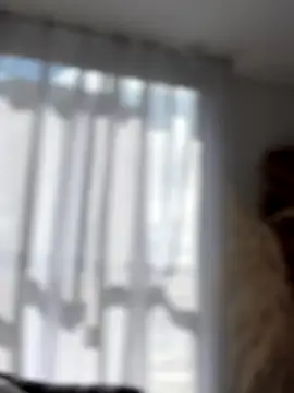 Sofi Leal online show from November 9, 2025, 2:59 pm