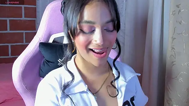 MelanyOconner online show from September 25, 2025, 5:00 am