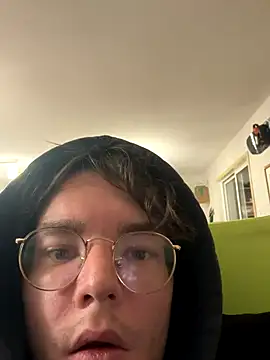 Hungboxer69 online show from November 7, 2025, 2:33 am