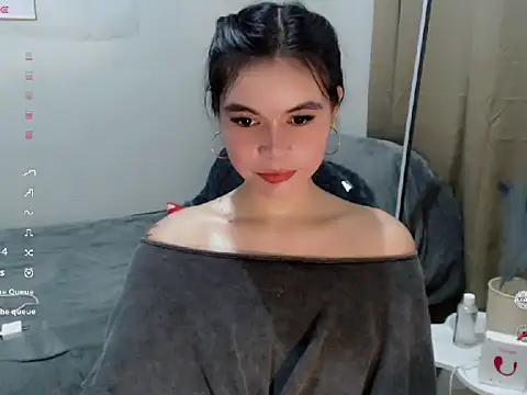 Snapshot of manilynforyou chatting on November 20, 2025, 5:45 pm manilynforyou online show from November 20, 2025, 5:45 pm