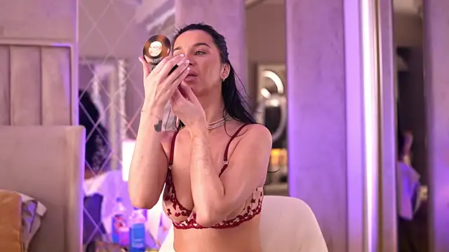 FrancescaDante online show from February 25, 2026, 7:07 am