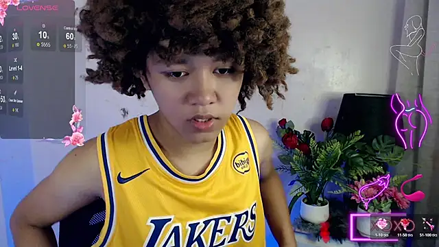 9INCHESHARDCOCK online show from February 9, 2026, 5:44 am