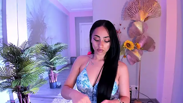 Cupcake Izzy online show from June 25, 2026, 5:39 pm