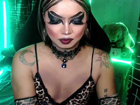xxXMissCessXxx online show from August 5, 2026, 4:21 pm
