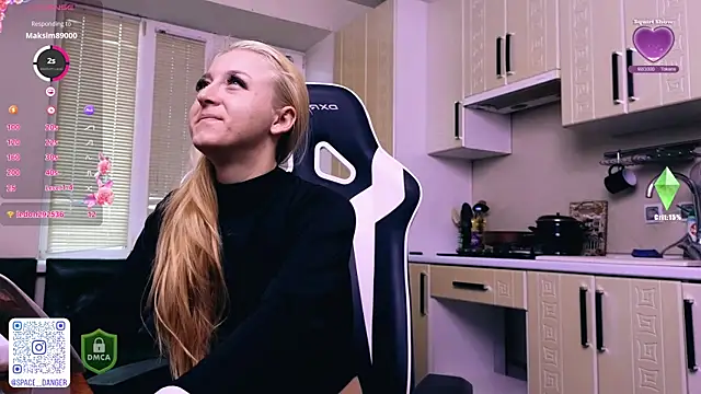 Snapshot of space_danger chatting on October 16, 2025, 5:08 am space danger online show from October 16, 2025, 5:08 am