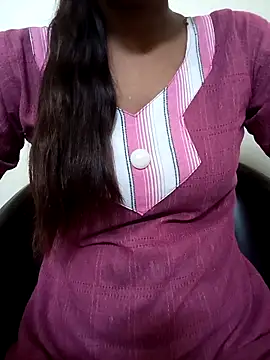 Alia-00 online show from September 18, 2025, 4:36 am