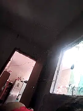 Snapshot of Bombom3425 chatting on November 13, 2025, 6:29 pm Bombom3425 online show from November 13, 2025, 6:29 pm