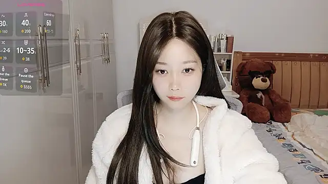 Xiaotantan-99 online show from October 28, 2025, 7:49 pm