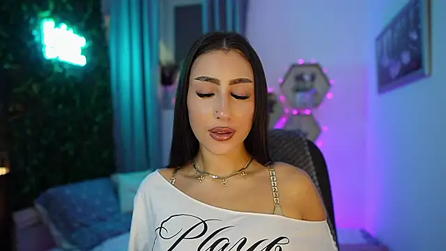 Bree  Morgan online show from November 5, 2025, 7:25 pm