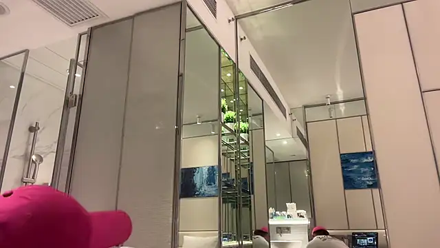 heywilliam online show from October 14, 2025, 3:35 pm