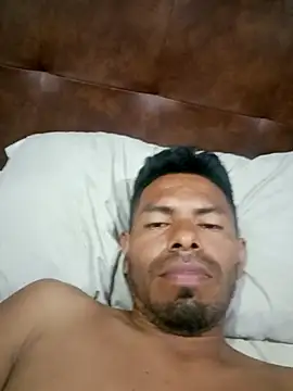 Snapshot of MI_GERALD chatting on November 16, 2025, 12:55 pm MI GERALD online show from November 16, 2025, 12:55 pm