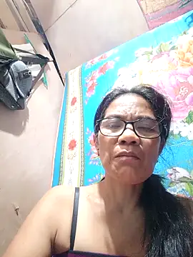 Snapshot of ImYourWoman_55 chatting on October 26, 2025, 3:18 pm ImYourWoman 55 online show from October 26, 2025, 3:18 pm