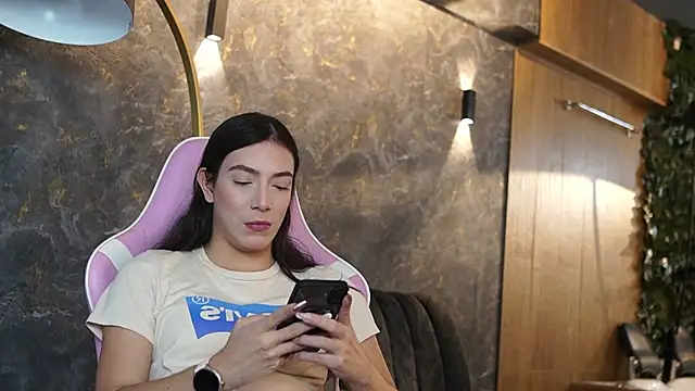 Ariaa Isabell online show from January 5, 2026, 6:33 pm