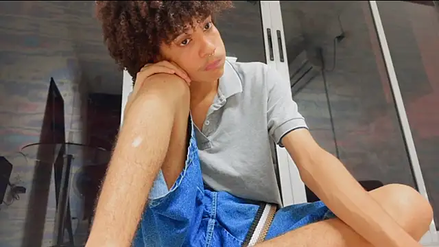 Snapshot of Max_Rain chatting on November 20, 2025, 11:15 pm Max Rain online show from November 20, 2025, 11:15 pm