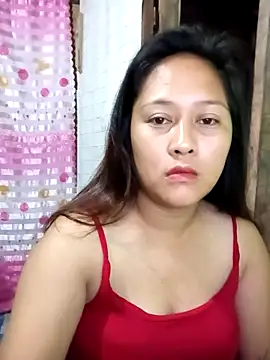 pretty me092121 online show from April 5, 2026, 5:43 pm