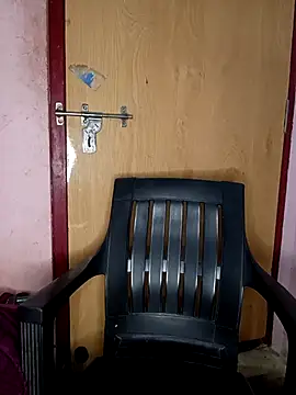 Snapshot of Jessi_25 chatting on November 13, 2025, 5:56 pm Jessi 25 online show from November 13, 2025, 5:56 pm