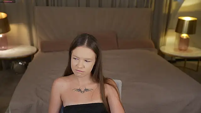 Claire Dreams online show from October 8, 2025, 2:25 pm