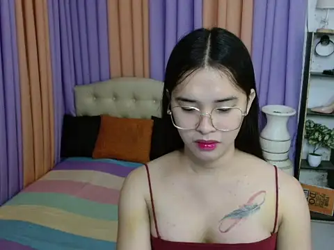 Snapshot of SeductiveAppleTS chatting on December 16, 2025, 5:45 am SeductiveAppleTS online show from December 16, 2025, 5:45 am