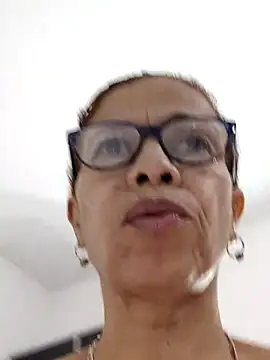 Snapshot of Merybeks chatting on September 22, 2025, 10:39 am Merybeks online show from September 22, 2025, 10:39 am