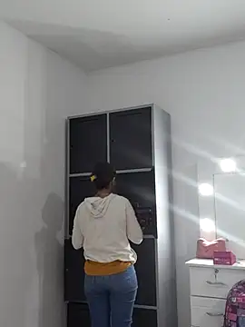 Snapshot of Merybeks chatting on October 7, 2025, 10:34 am Merybeks online show from October 7, 2025, 10:34 am