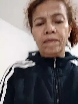 Snapshot of Merybeks chatting on October 19, 2025, 10:38 am Merybeks online show from October 19, 2025, 10:38 am