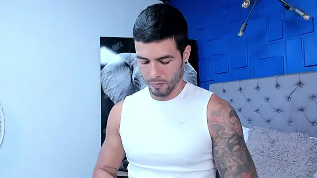 Snapshot of andres-clark92 chatting on September 29, 2025, 5:40 pm andres-clark92 online show from September 29, 2025, 5:40 pm